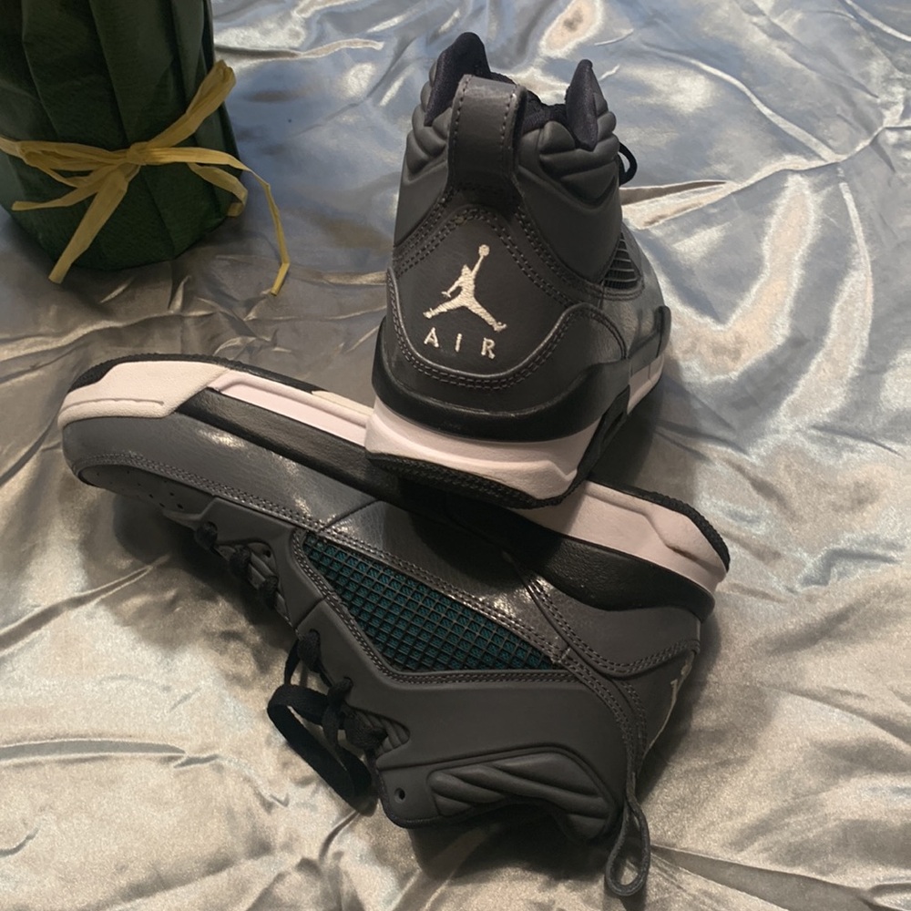 🌹Air Jordan “Flight” Gray High - Top Collection Sneakers